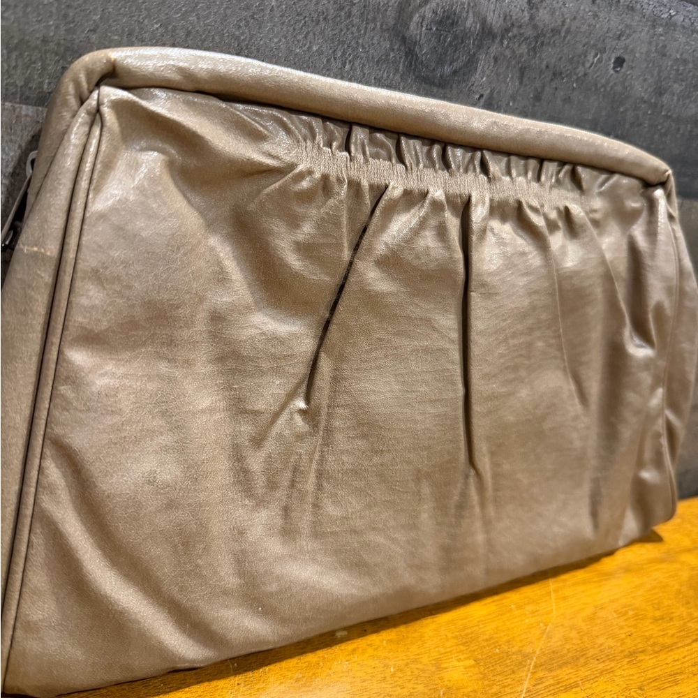 Country Crafted Sarne Beige Clutch with Zipper